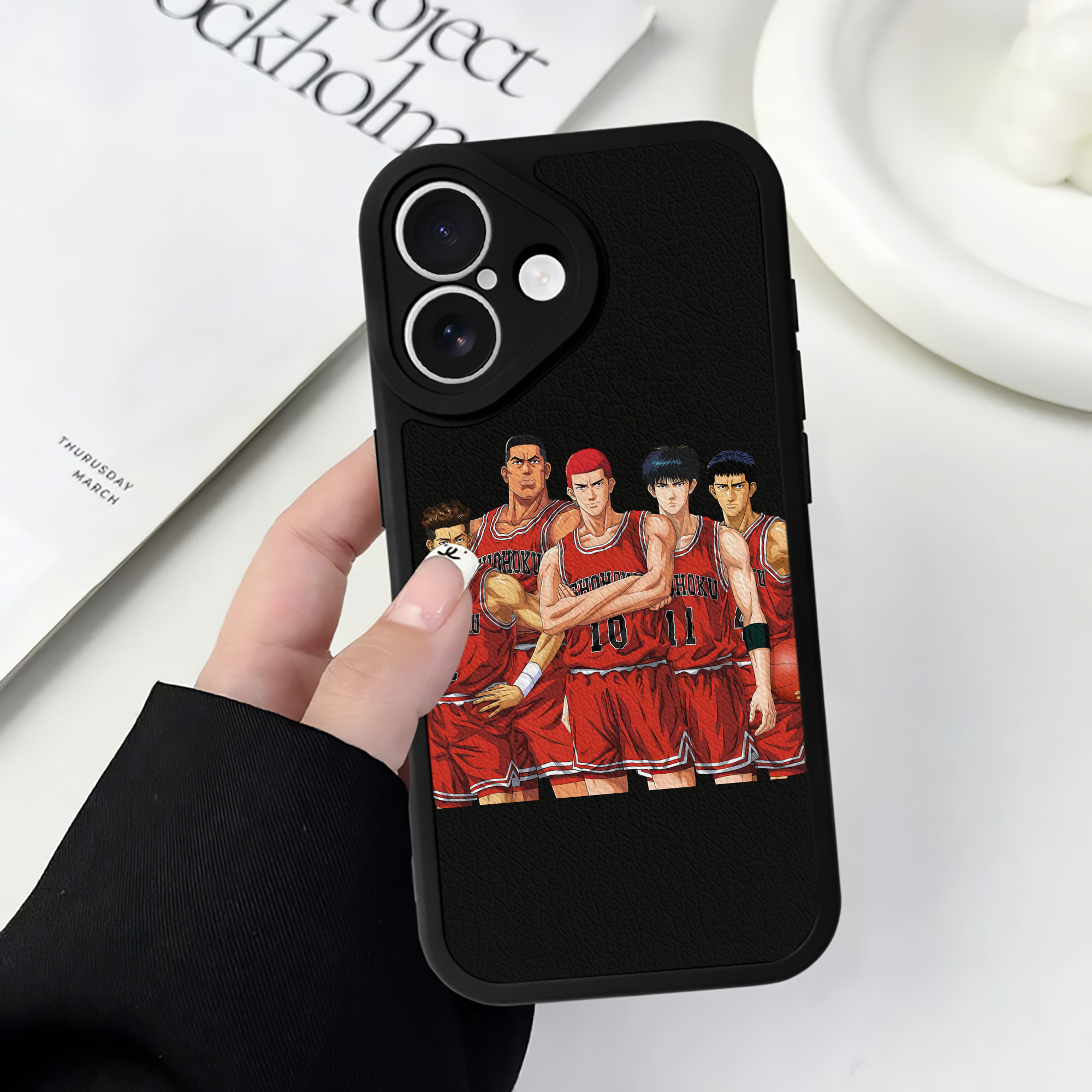 （画像用） SLAM DUNK／スラムダンク 【iPhone 16シリーズ対応】シリコンスマホケース（レザー調） 材質：シリコン